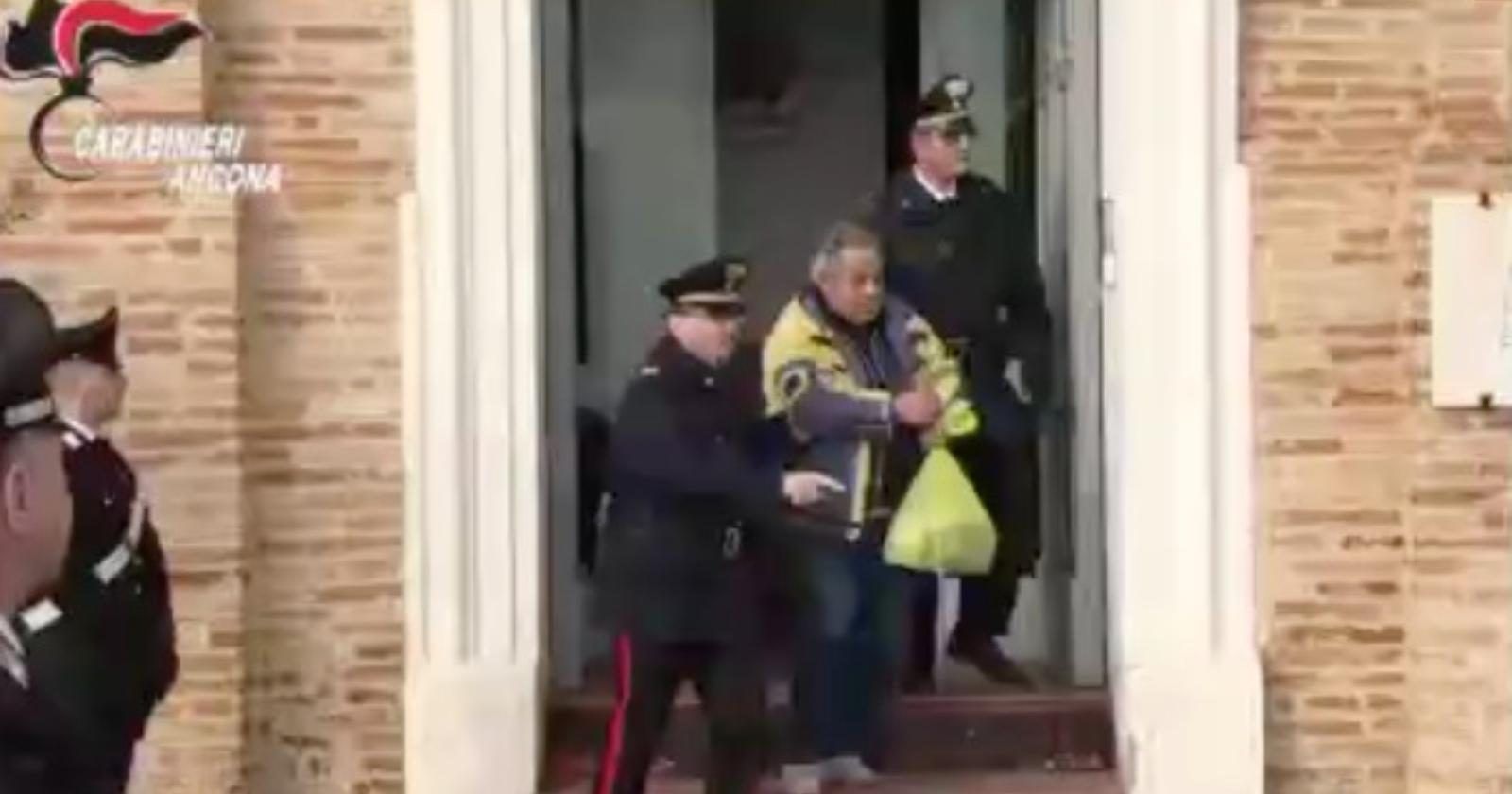 In manette otto foggiani "pendolari del furto" nelle Marche