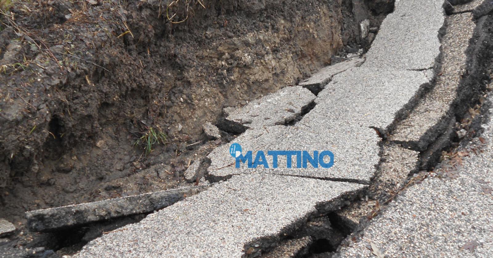 Maltempo, da Rocchetta a Monteleone il Subappennino frana e le strade si sbriciolano