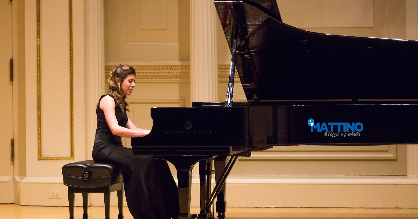 Daniela Giordano strega New York con le sue "mani di fata" che danzano sul piano