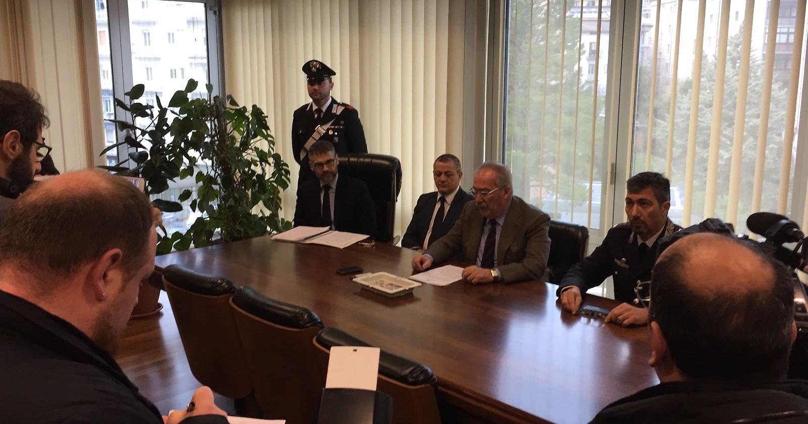 Scacco ai pusher dell'eroina: 10 arresti