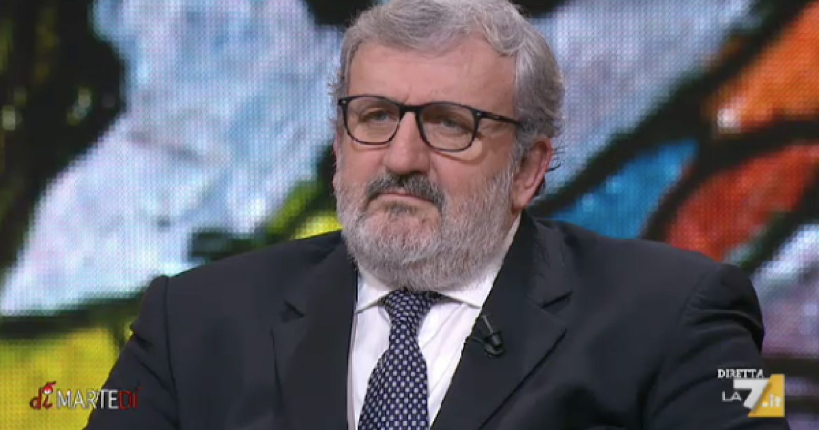 Da Floris Emiliano bacchetta Renzi e getta un occhio al “frigo” dei voti 5 stelle