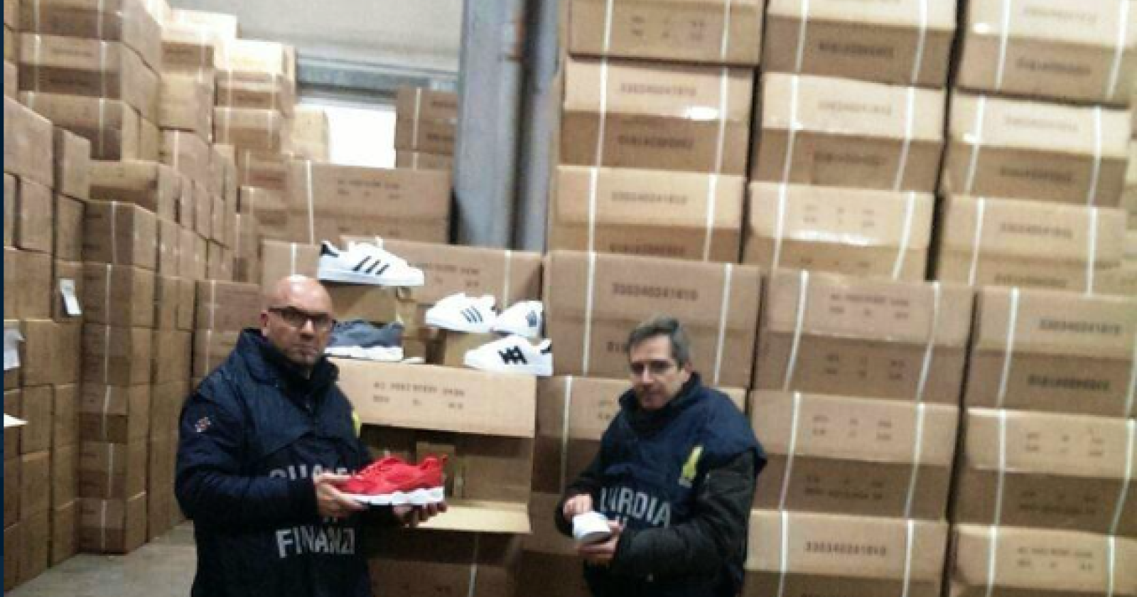 Lotta alla contraffazione e all’abusivismo commerciale : pugno di ferro della Guardia di Finanza 