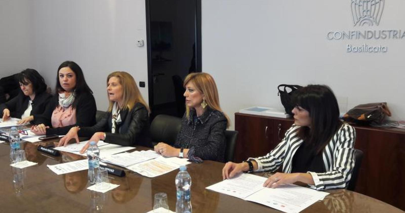 Accordo sindacati-Confindustria per combattere il fenomeno delle molestie sul lavoro