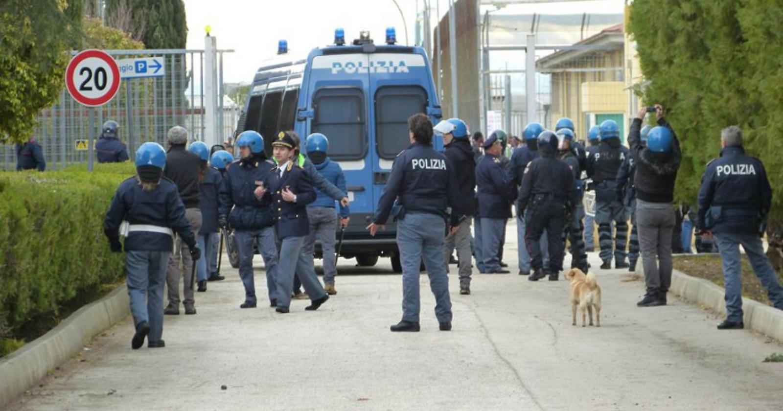 Cara Borgo Mezzanone, blitz della Polizia di Stato: venti arresti