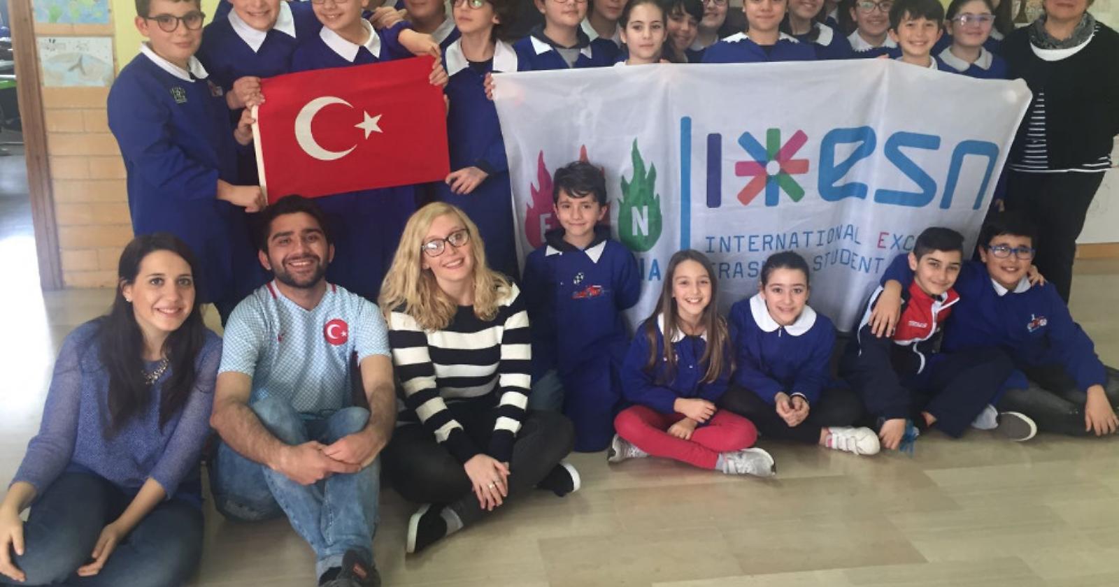 Gli alunni della scuola "San Pio X" incontrano l'Europa