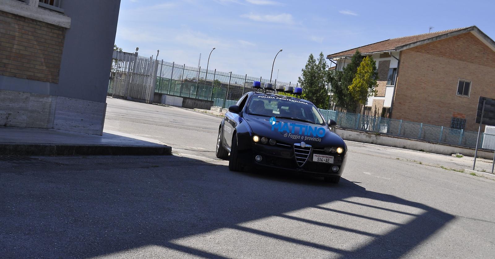 Operazione della Dia nel carcere di Foggia con sequestro di telefonini e droga