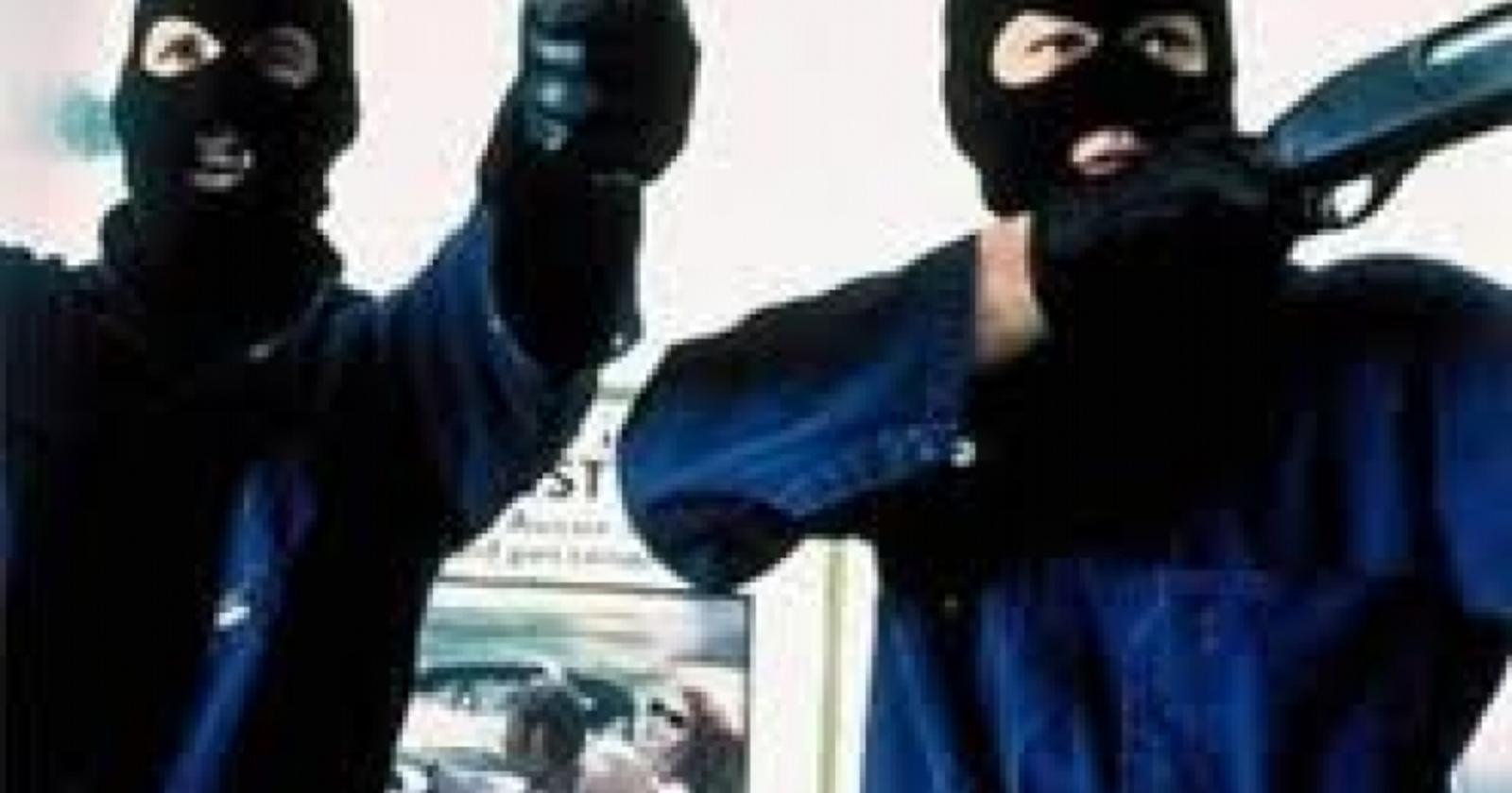 Cerignola, rapina a mano armata alla farmacia "Nazionale"