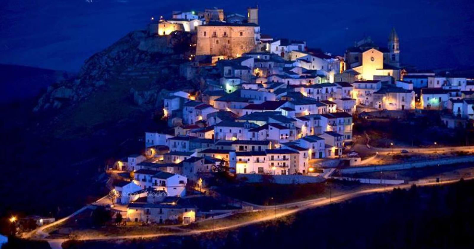 "Rotolando verso Sud" c'è  "Rocchetta la poetica" che frana nel silenzio per Irpinia News