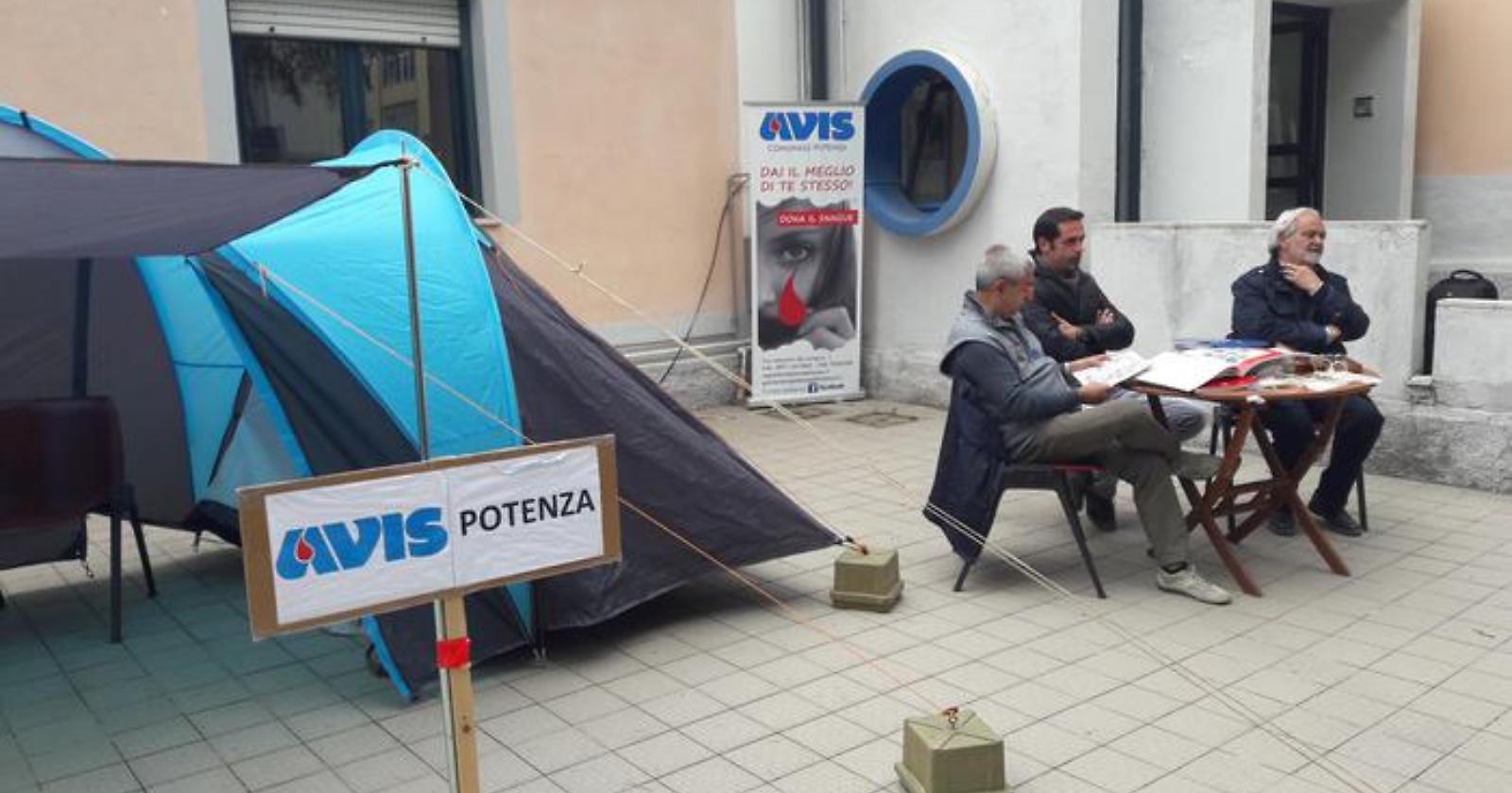 Sfrattati: i consiglieri dell'Avis di Potenza protestano