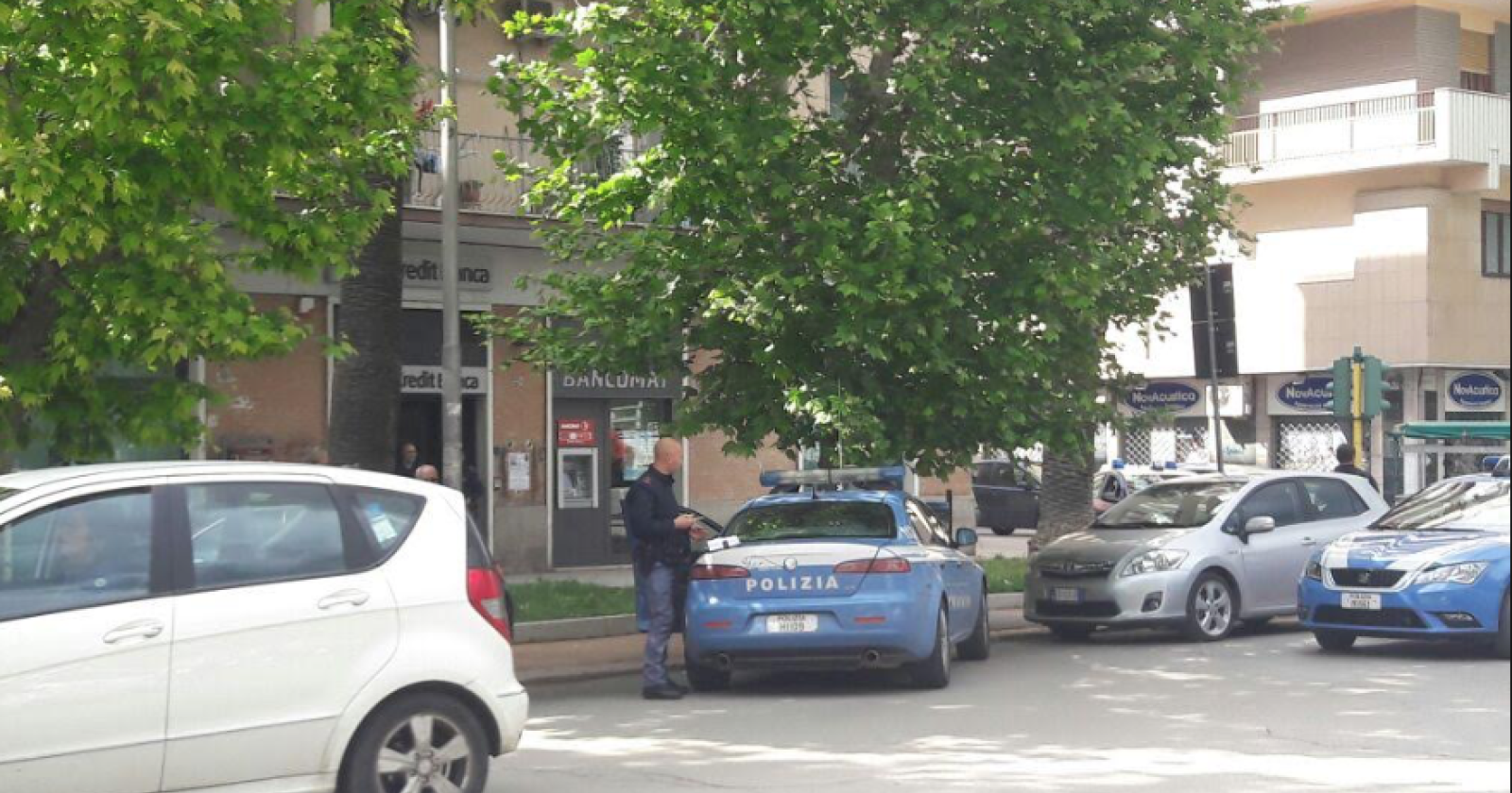 Tentata rapina "Unicredit" Foggia: le casse sono vuote, i banditi costretti a fuggire 
