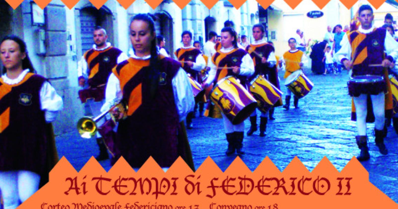  La città di Lucera torna per un giorno "Ai tempi di Federico II" e sfila in costume medievale 