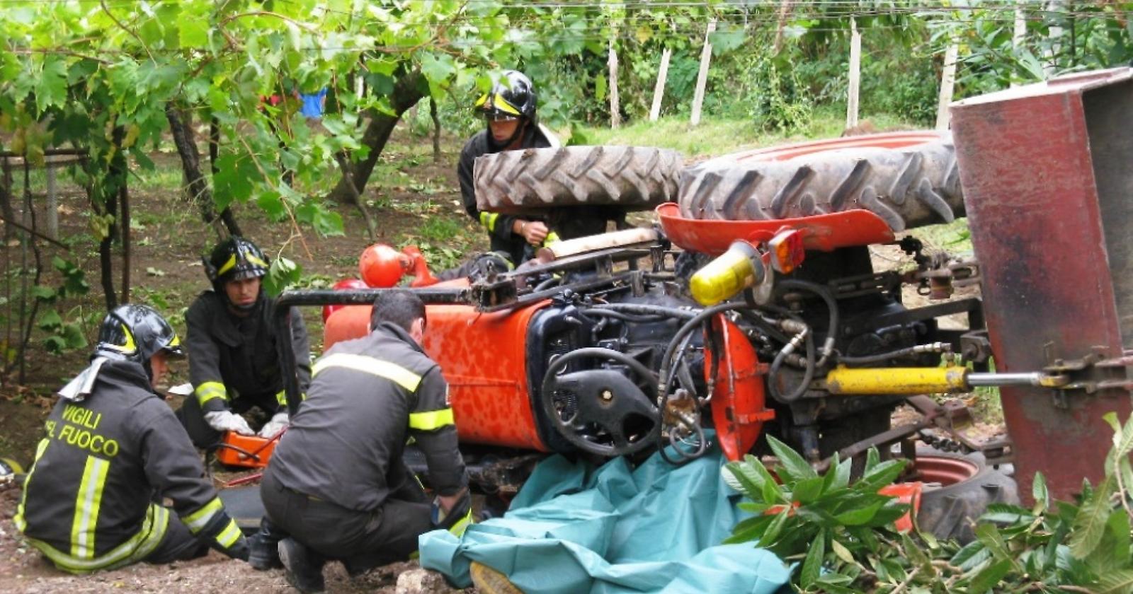 Morte bianca: agricoltore muore schiacciato sotto il peso del trattore