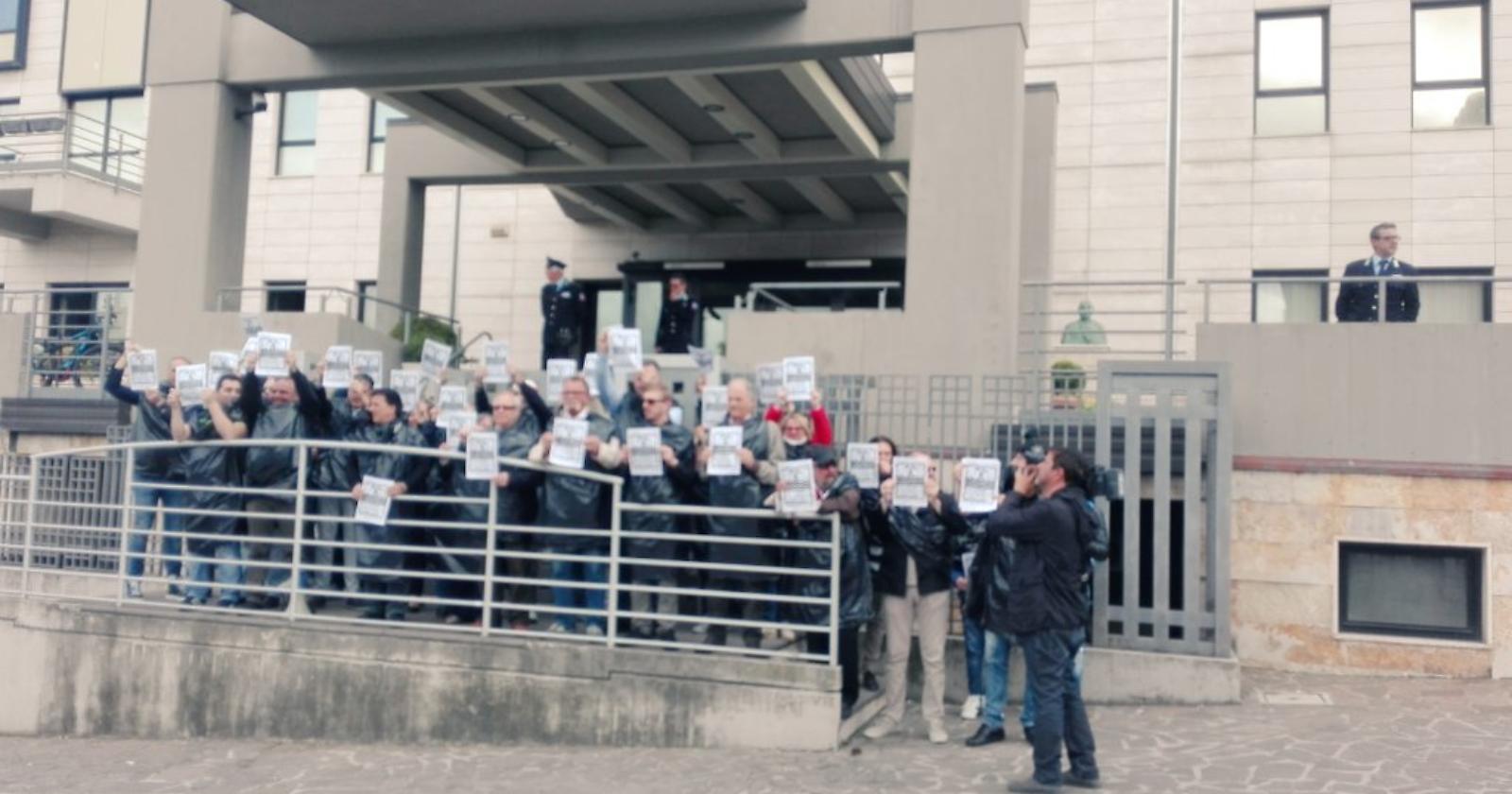 #NoPetrolio #NoPittella: flash mob pentastellato a Potenza