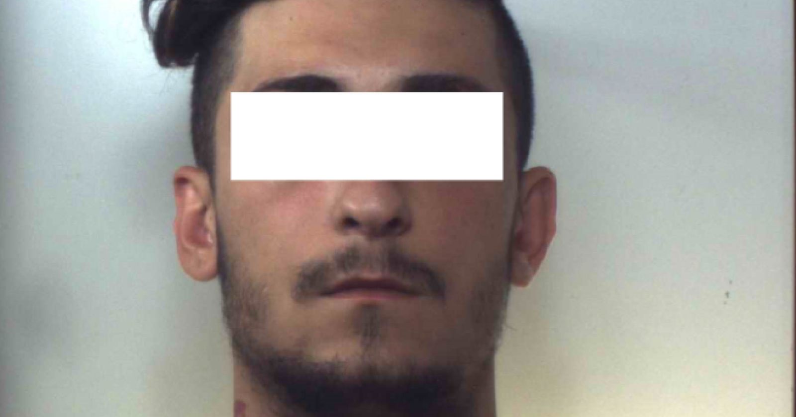 Uno si avventa contro i carabinieri dopo una rissa, l’altro picchia i genitori:  doppio arresto a Trinitapoli
