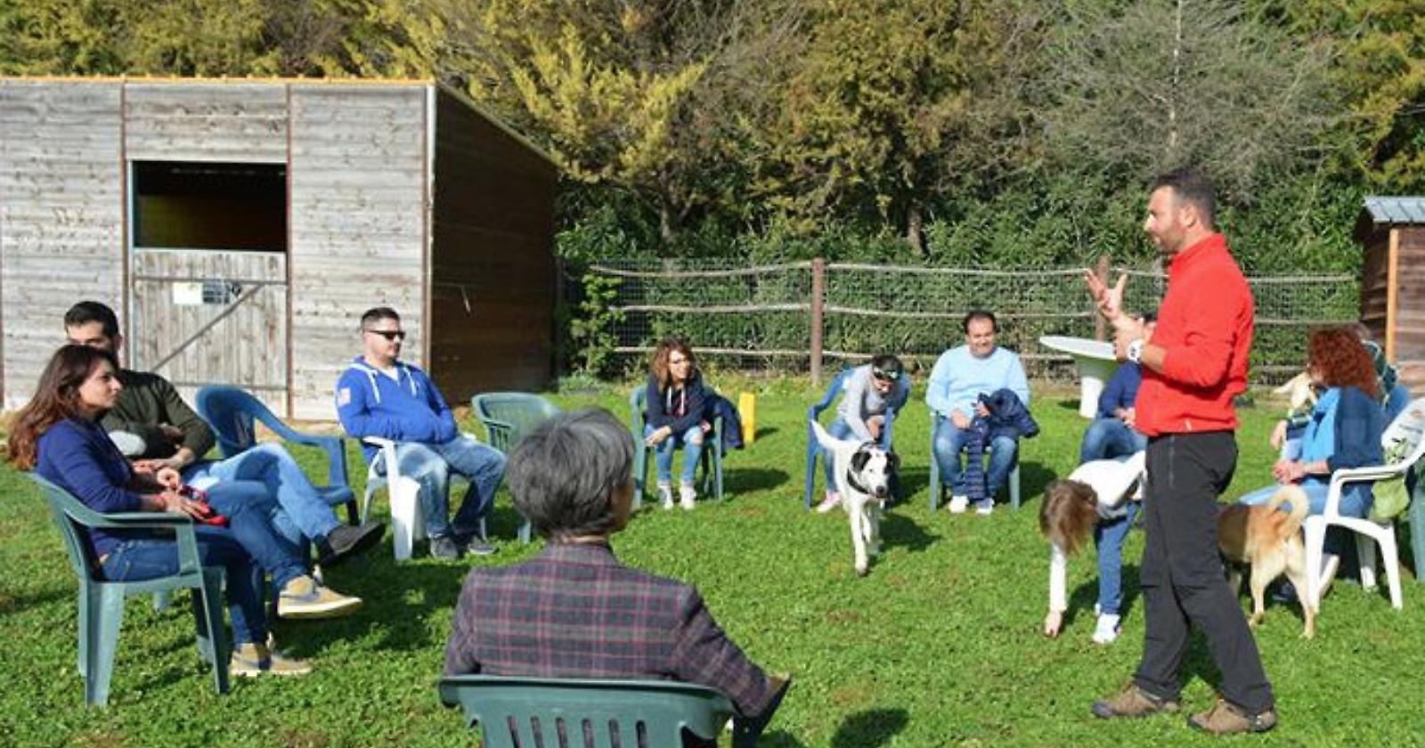 Vieste sempre più "Animal Friendly" organizza un corso da dog sitter: aperte le iscrizioni 