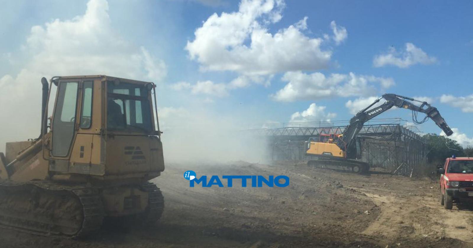Incendio discarica Via Castelluccio: da questa mattina sul sito i tecnici dell'Arpa