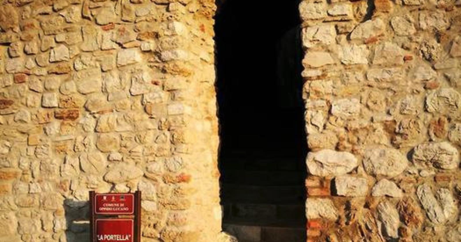 Oppido Lucano: restaurata l'antica "Portella"