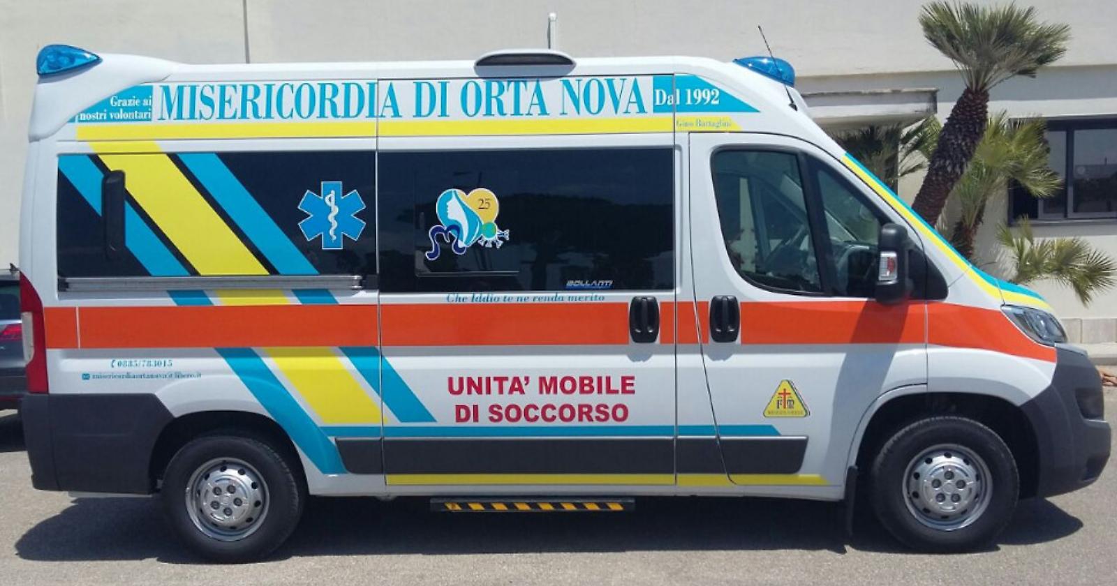 Orta Nova, una nuova ambulanza per il "118": grande festa  per la "Misericordia" e... la salute dei cittadini  