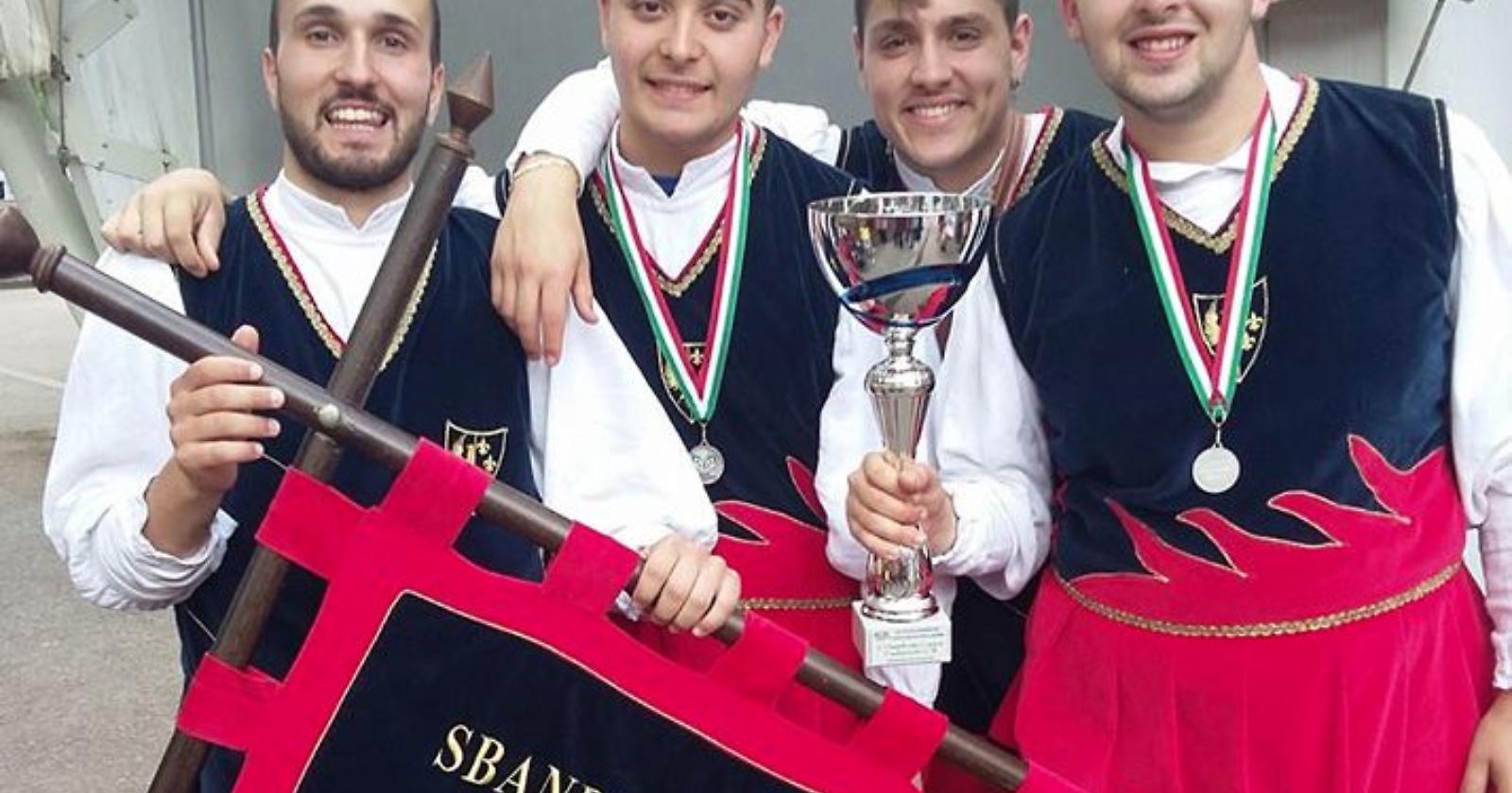 Sbandieratori e Musici della Città di Lucera fanno incetta di medaglie a Chianciano Terme 