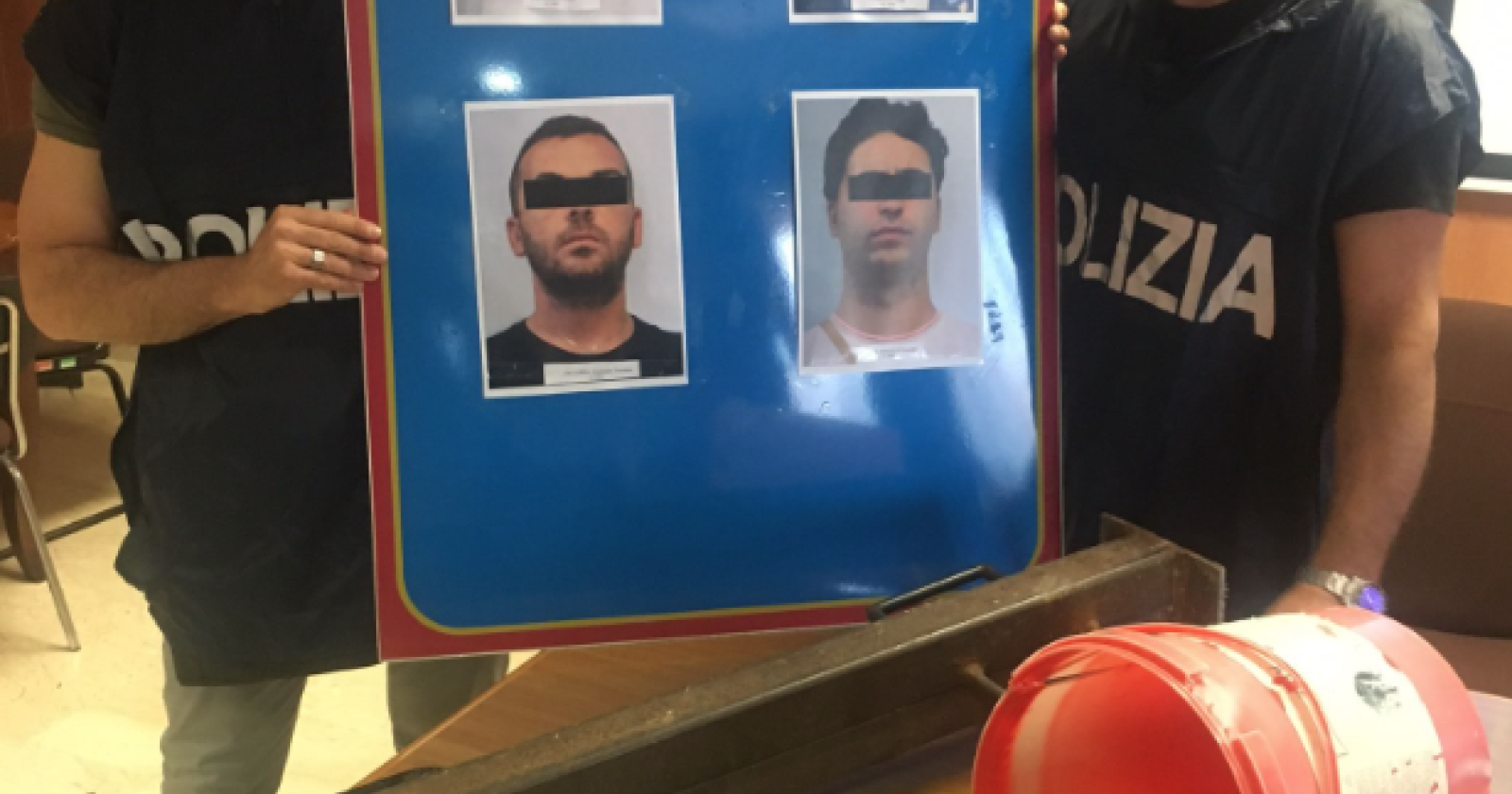 Assalto al bancomat della Credem, tornano nel covo ma cadono nella trappola della polizia: 4 arresti 