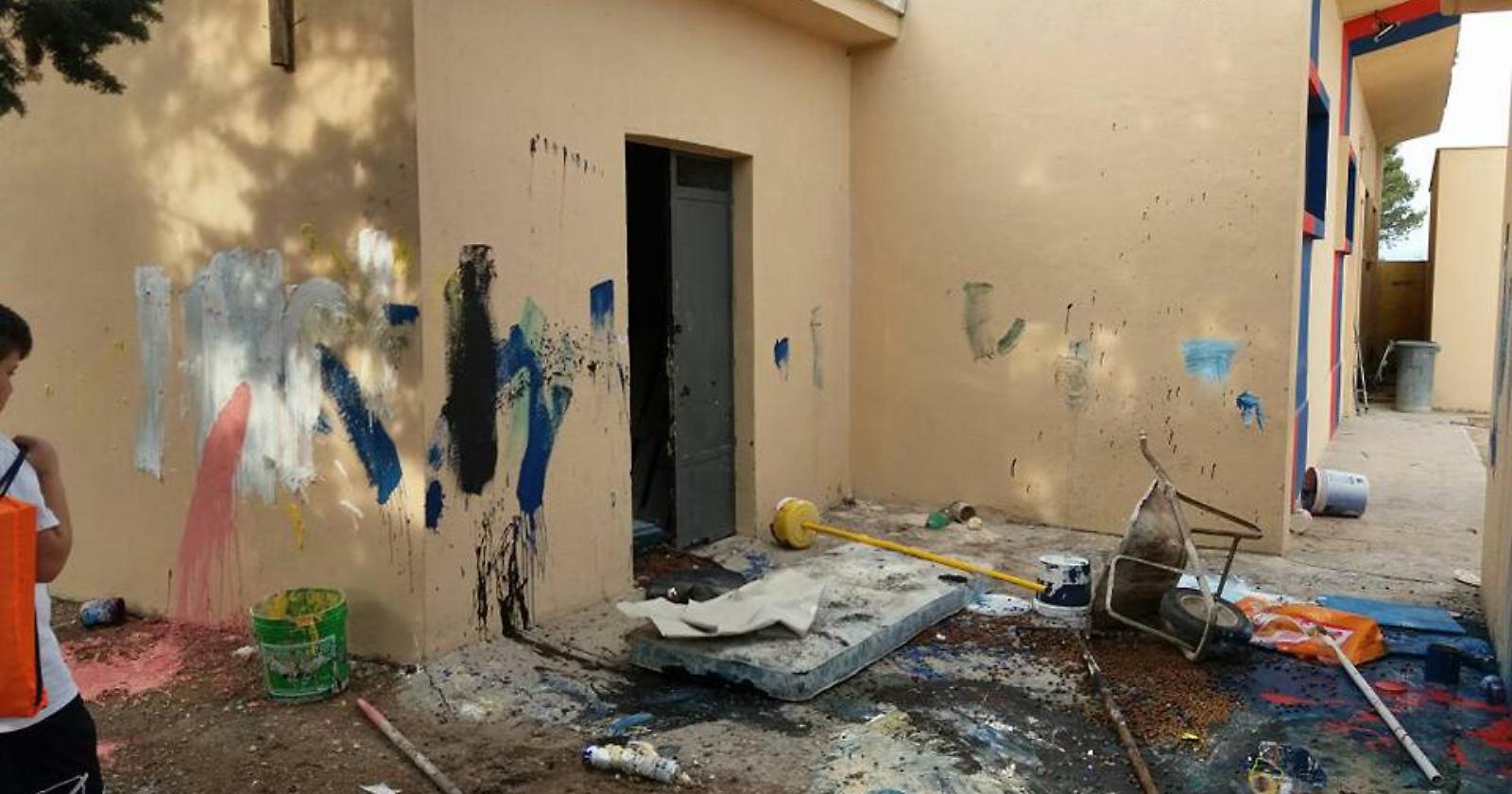 A Torremaggiore danneggiato il campo sportivo comunale, l'ira del Sindaco Monteleone