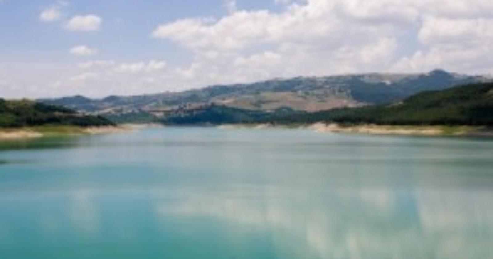 Tragedia ad Occhito: rumeno si tuffa nella diga per rinfrescarsi ma annega