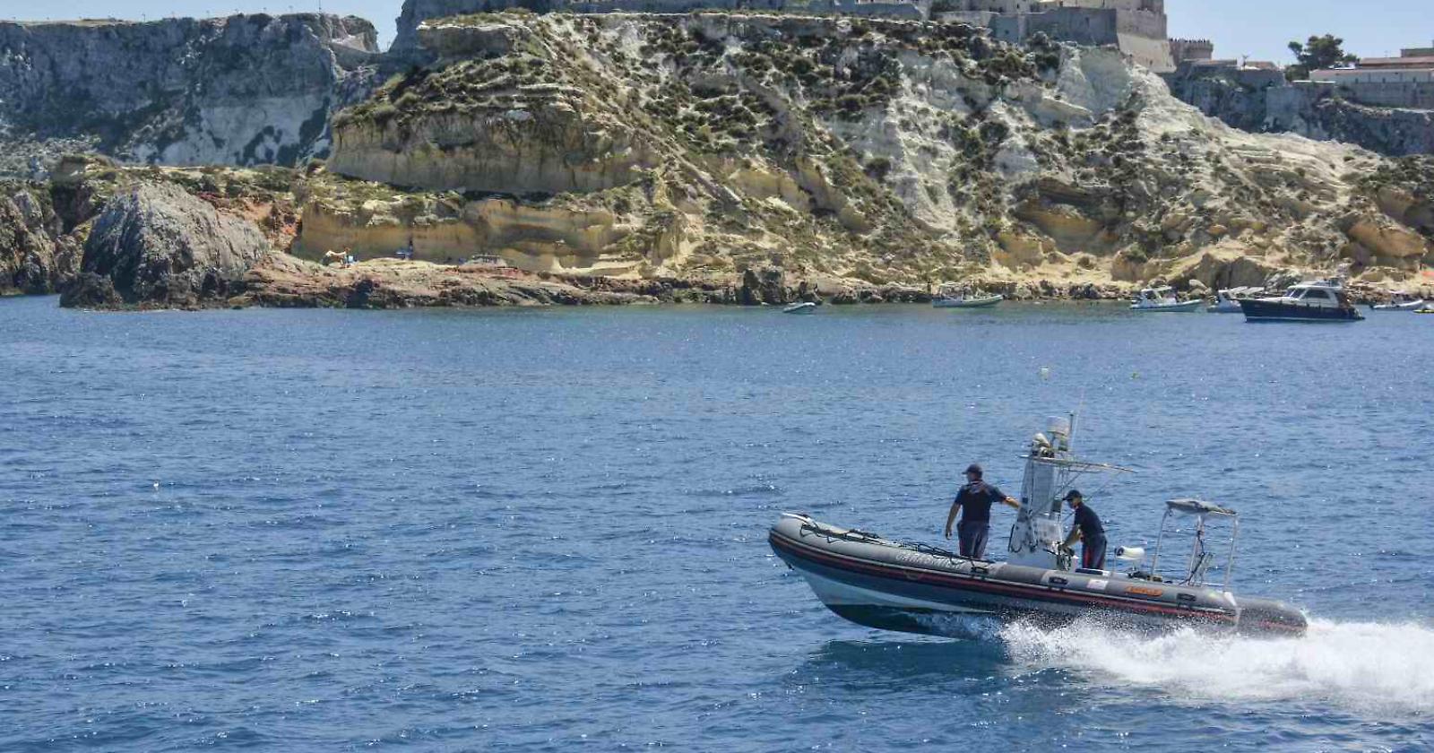 Alle Isole Tremiti la sicurezza è garantita da un gommone dell'Arma dei Carabinieri 