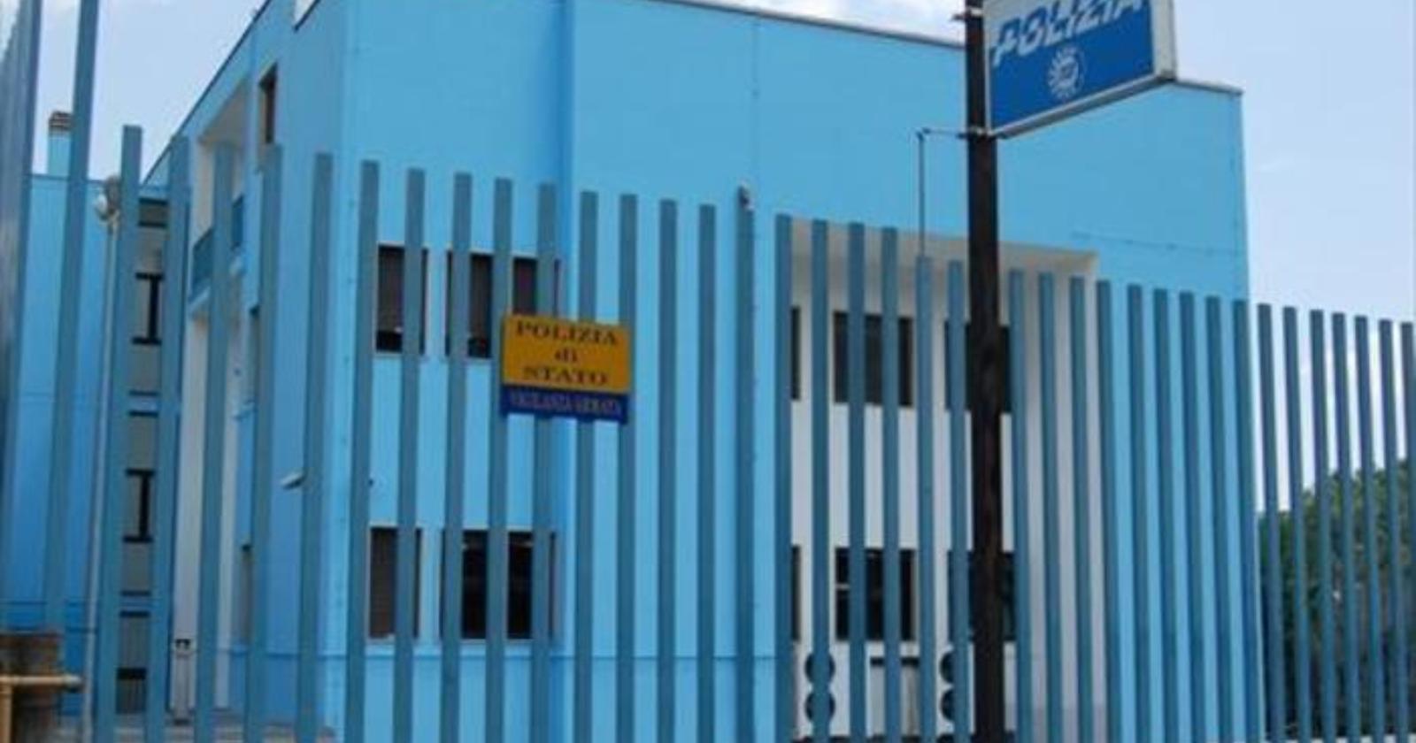 Molesta la ex e la figlia minorenne: stalker ai domiciliari