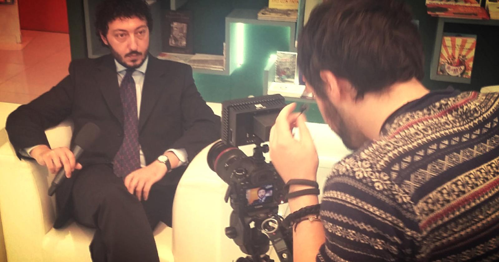 Sui binari della scrittura: è il turno di VelEni di Fabio Amendolara