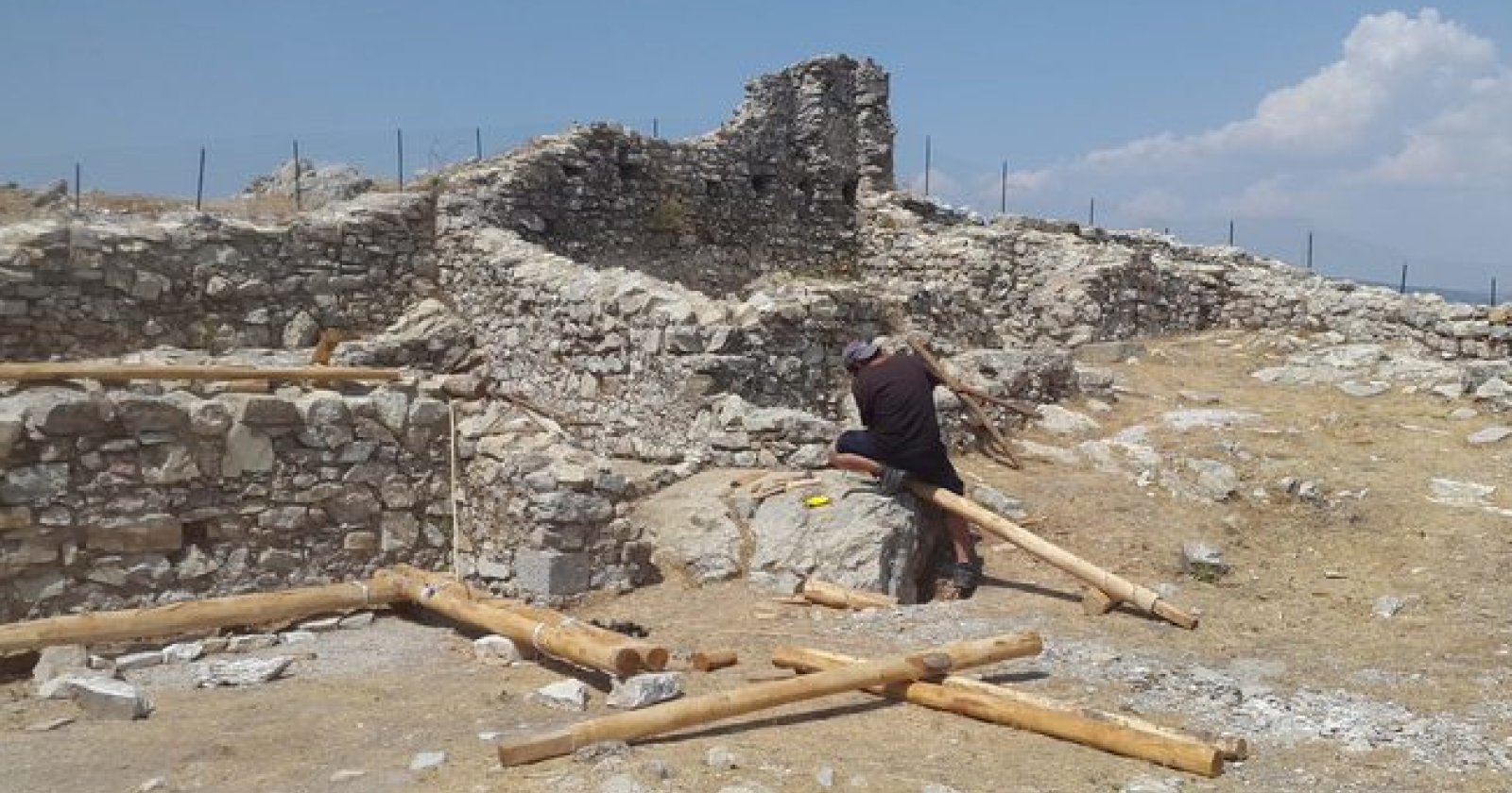 Vuoi sapere come lavorava un artigiano nel Medioevo? C'è il sito archeologico di Satrianum 