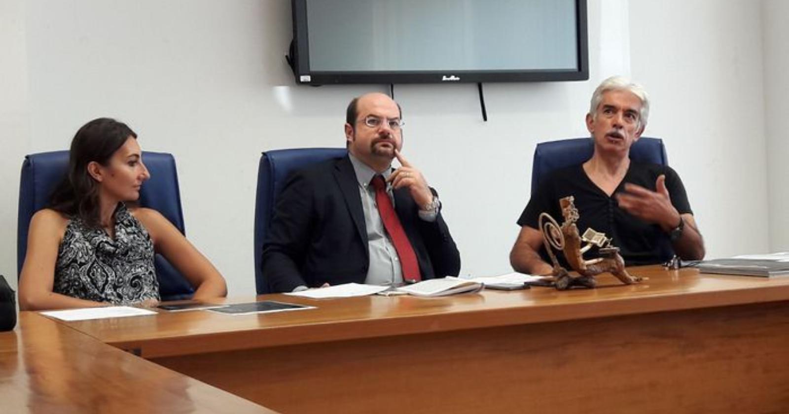 Atella pensa all'arte aspettando l'arrivo di Siringa