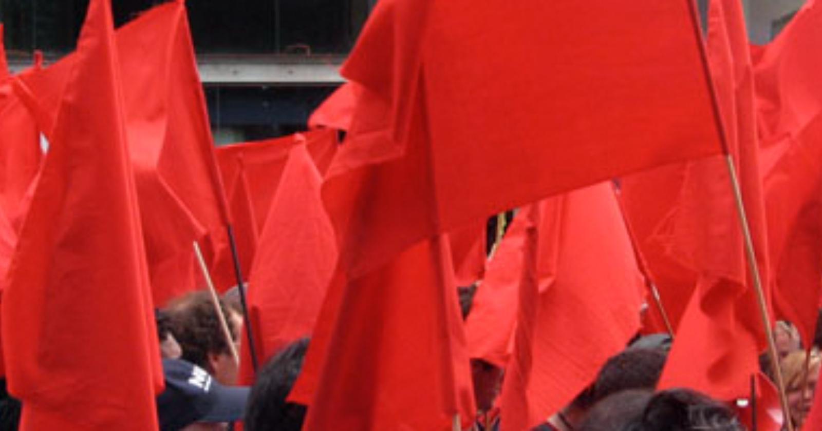 Potenza, il "Blocco rosso" ai manifestanti antistupro: «Siete fascisti»