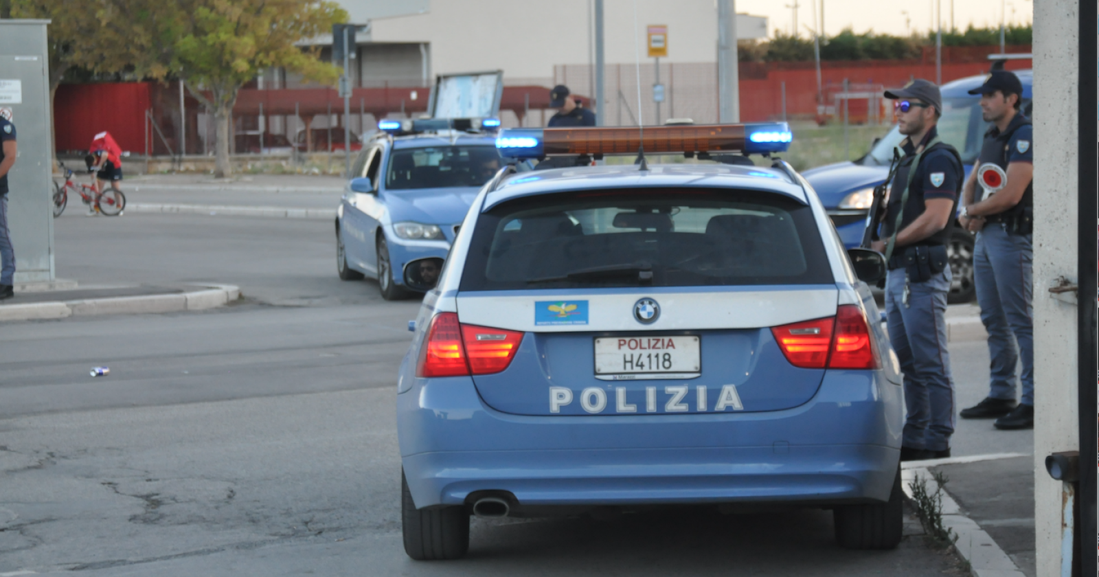 San Severo, degrado in Piazza Papa: la Polizia riporta l'ordine 
