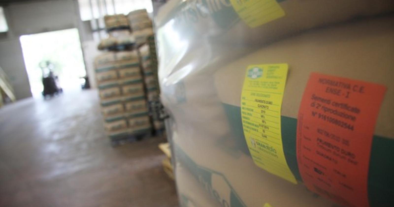 Alla Coseme un operaio muore mentre pulisce i silos