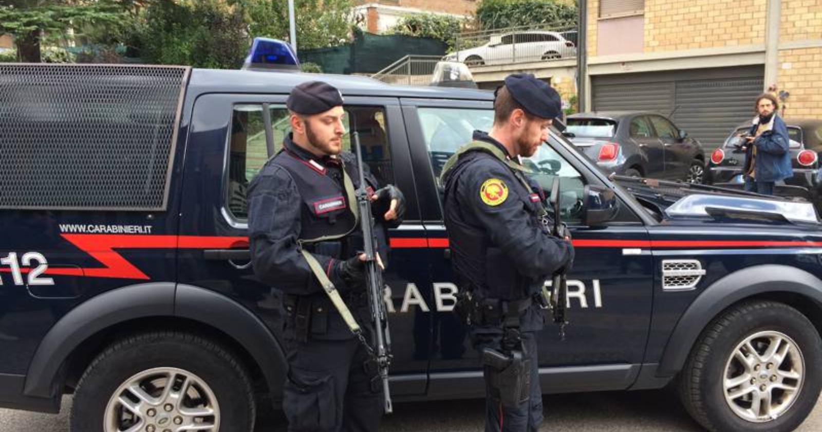 Reggio Emilia, rapinatori cerignolani in trasferta 'ripuliscono' l'ufficio postale: 4 arresti