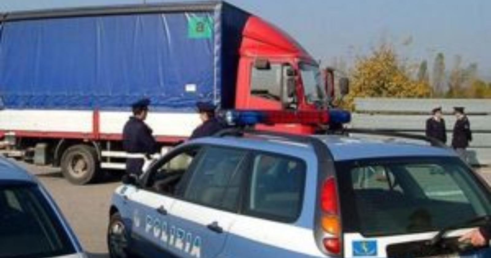 Trinitapoli, assalto ad un tir carico di sigarette: commando composto da 10 banditi