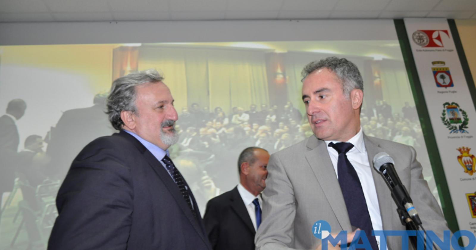 Emiliano e Di Gioia si parlano su Facebook. Il governatore: «Caro Leo, dormici su: respingo le tue dimissioni»