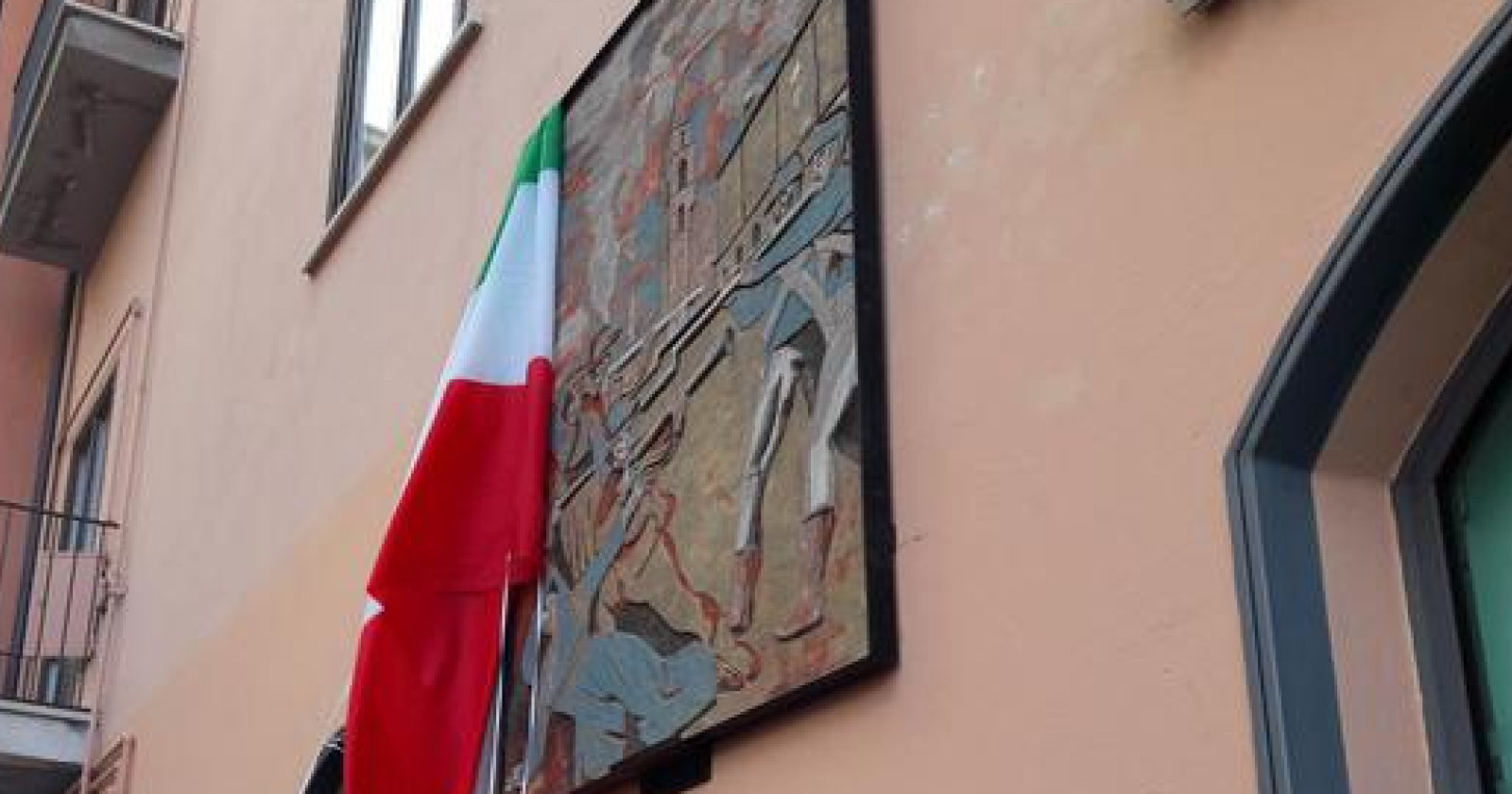 Potenza, i Lions regalano un graffito alla città per ricordare il 1860