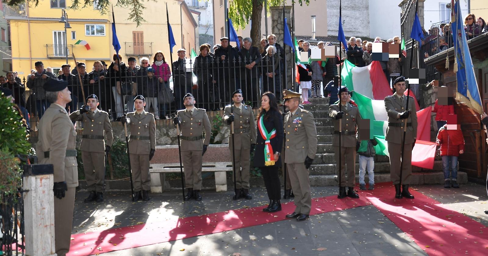 «È stato molto bello vedere i bambini indossare il tricolore con fierezza». Con il colonnello Di Biasio Ruoti riscopre la patria