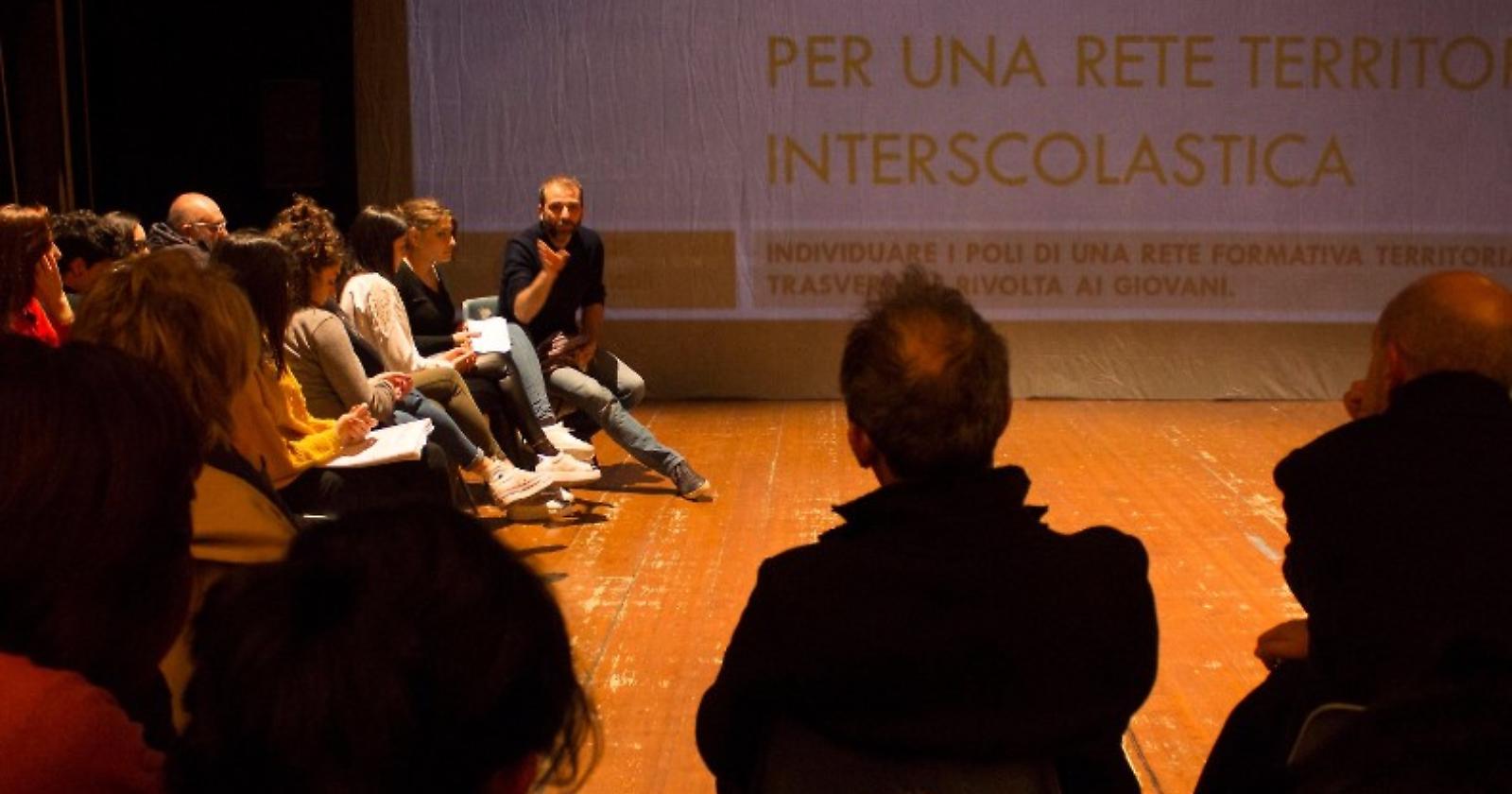 Manfredonia, tutti al teatro 'Lucio Dalla' a prendere un tè con le scuole