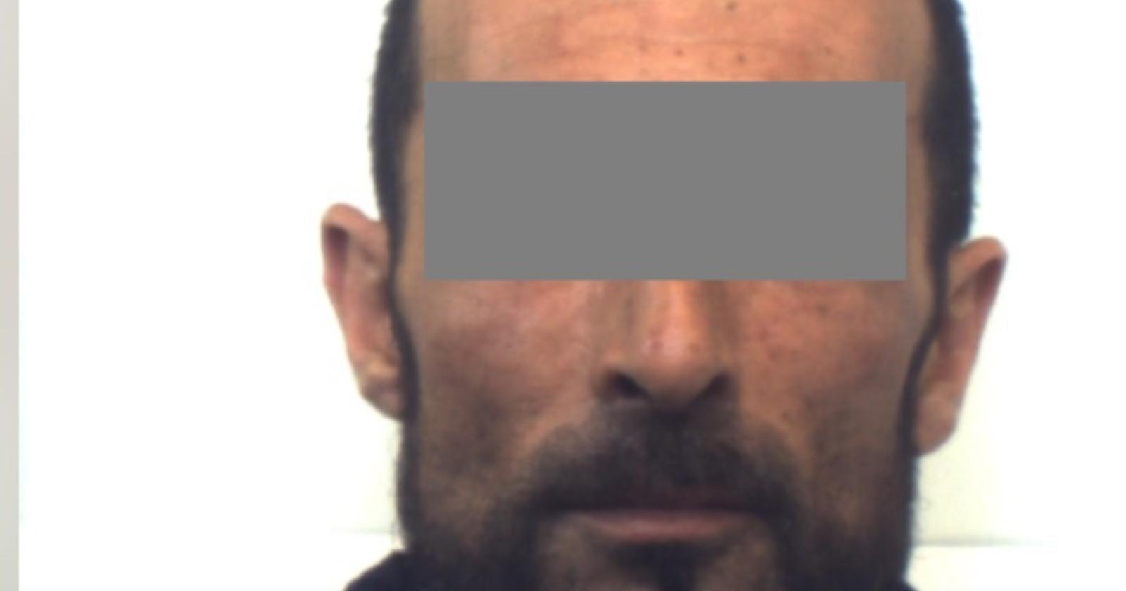 Hashish in camera da letto: marito e moglie ammanettati dai Carabinieri 