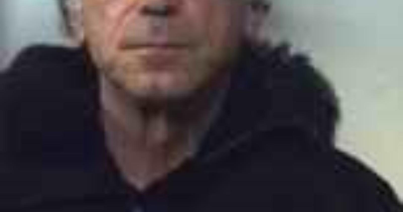 Sfonda una vetrina ma all’uscita si trova davanti i carabinieri: arrestato