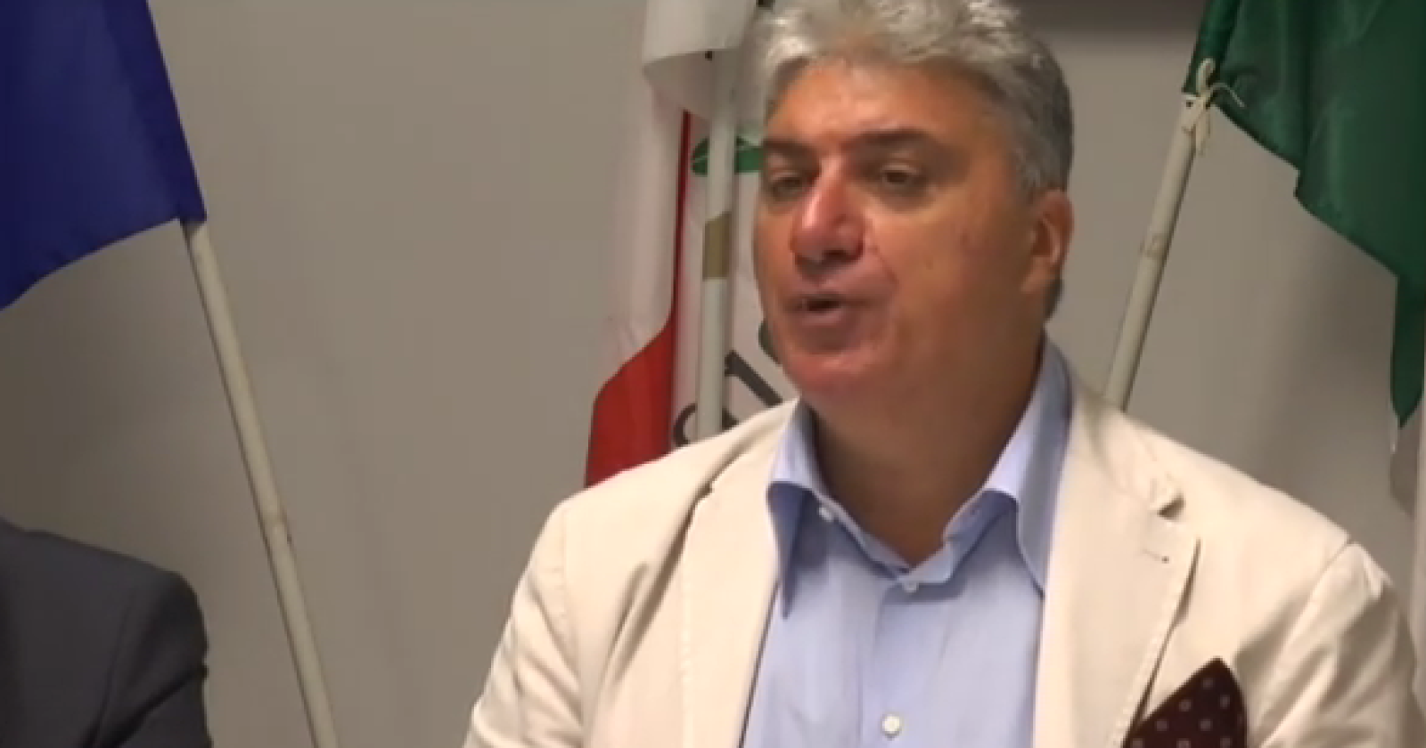 Non gli piacciono neanche i mercatini di Natale: il consigliere Carretta attacca il Comune di Potenza: «Inadeguati»