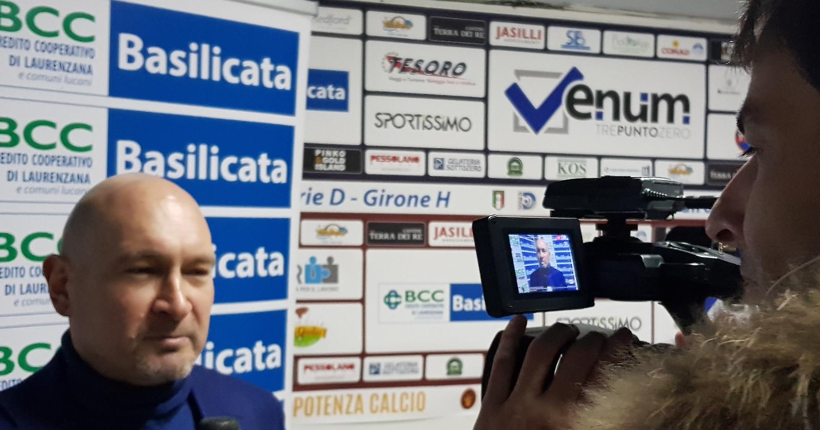 In campo con i lacci rossi: Potenza calcio, Cus Rugby e Bcc Basilicata insieme per solidarietà