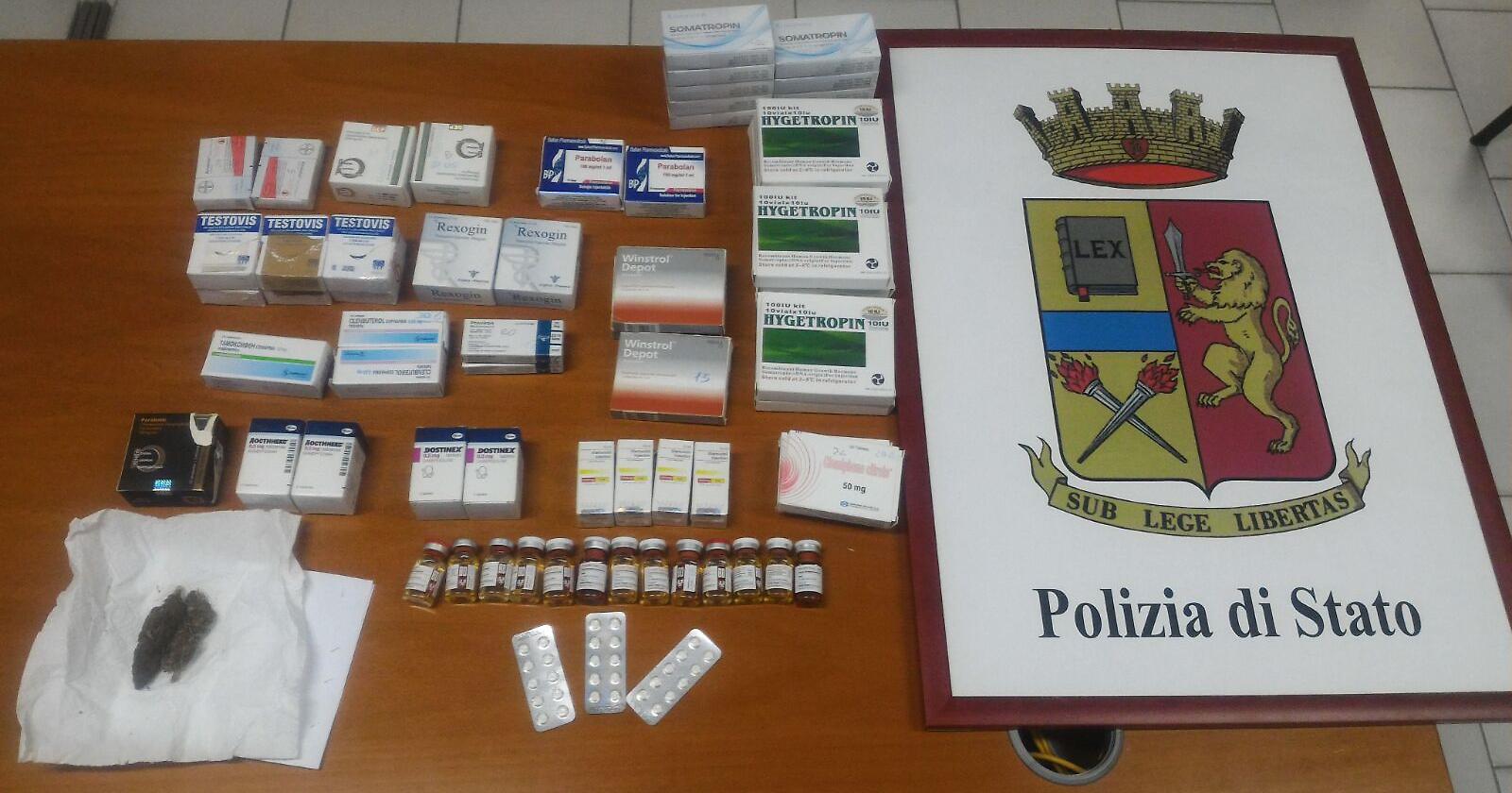 Farmaci "illeciti" nel mobile dell'ingresso: due denunciati