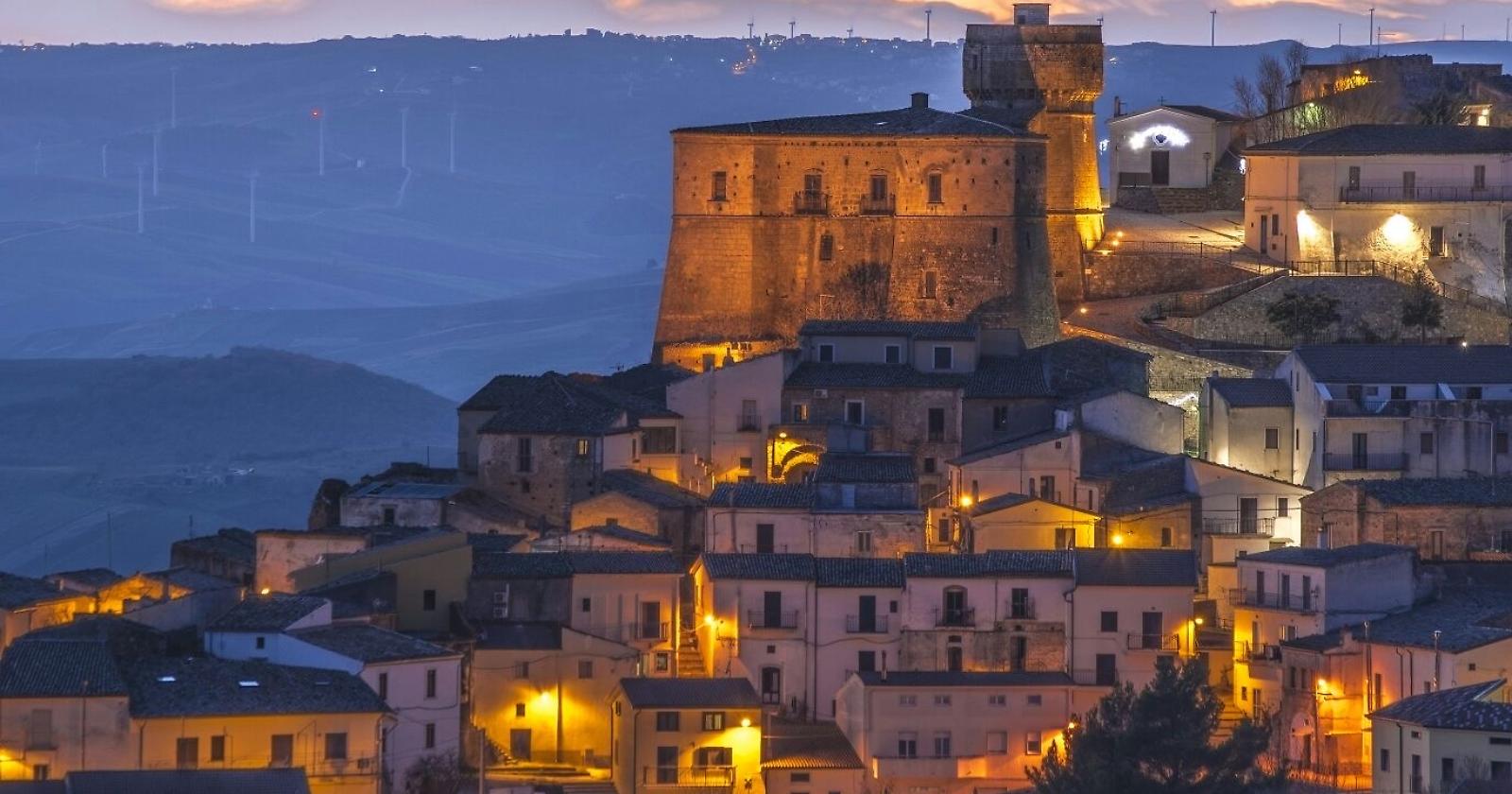 Tra i vicoli di Rocchetta, oggi "nasce" Gesù Bambino