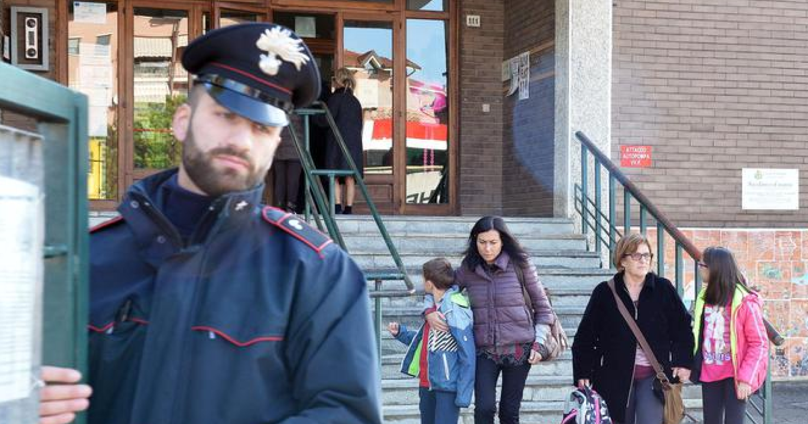 Non mandavano i figli a scuola: quattro genitori denunciati