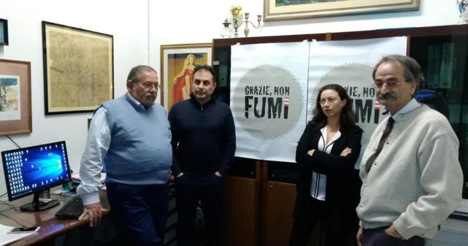 Contro Italcementi, al via la campagna "Grazie non fumi"