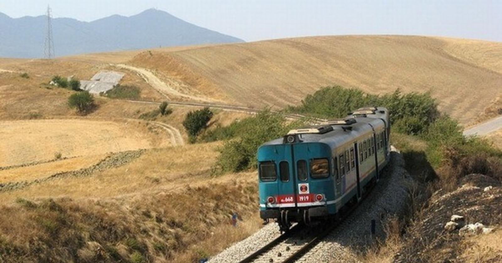Età media dei treni in Basilicata è 21,4 anni