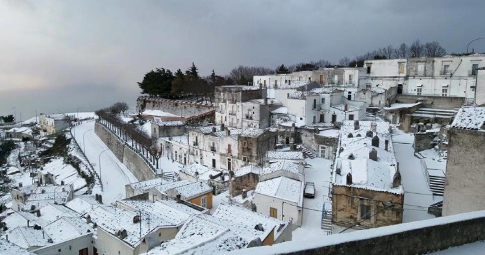 Maltempo: domani scuole chiuse a Monte e Apricena, riaprono invece a San Severo 